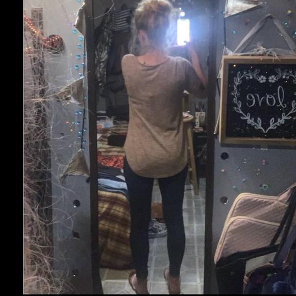 🎈24/7🎈BUY 1 GET 1 FREE ALL LISTINGS🎈Sparkly Flowy Top Sz M - Picture 13 of 16